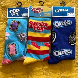 MENS 3 pair NOVELTY SOCKS- Oreo, pop tarts Swedish fish